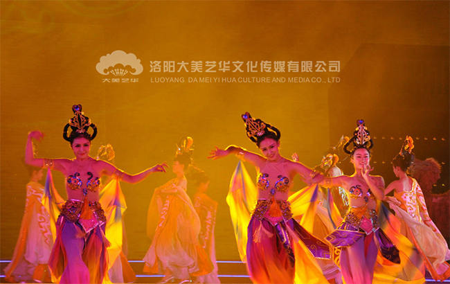 第36屆中國洛陽牡丹文化節開幕式現場，《隋唐洛陽城》篇章歌舞演出